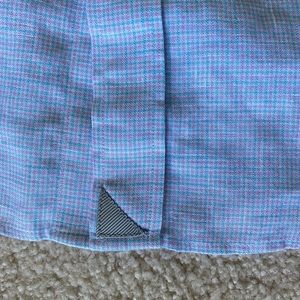 Untuckit wrinkle-free linen pink/blue size Medium in EUC
